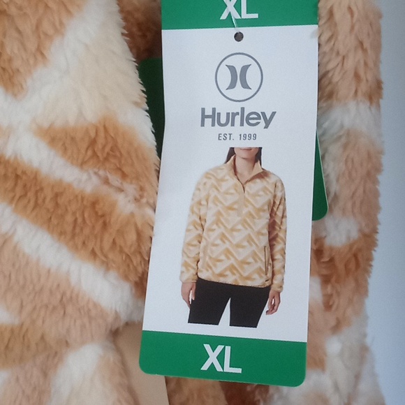Woman's Hurley fleece jacket. 1/4 snap. Front pocket opens from both sides. NWT - Picture 3 of 5